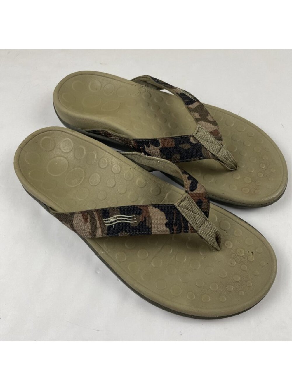 Vionic Walker Sandal Flip Flops Mens 7/Womens 8 Camouflage Orthopedic Comfort